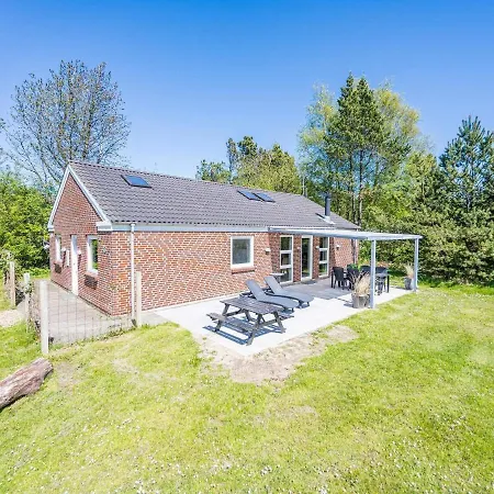 8 Person In Semesterbostad