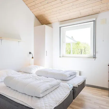 8 Person In * Nørre Nebel